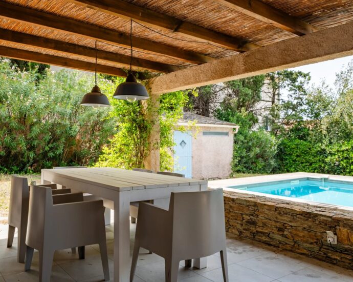 Saint-Florent, villa 3 chambres, piscine, plage à pieds
