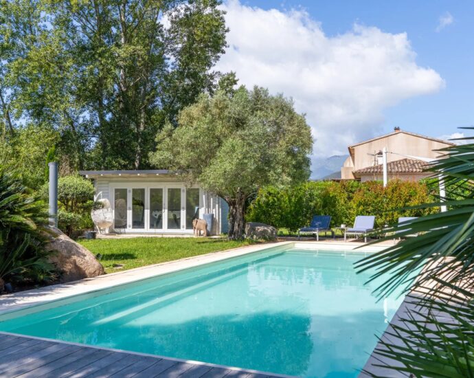 Porto-Vecchio, Marina Di Fiori, villa 4 chambres, piscine, jacuzzi, proche plage