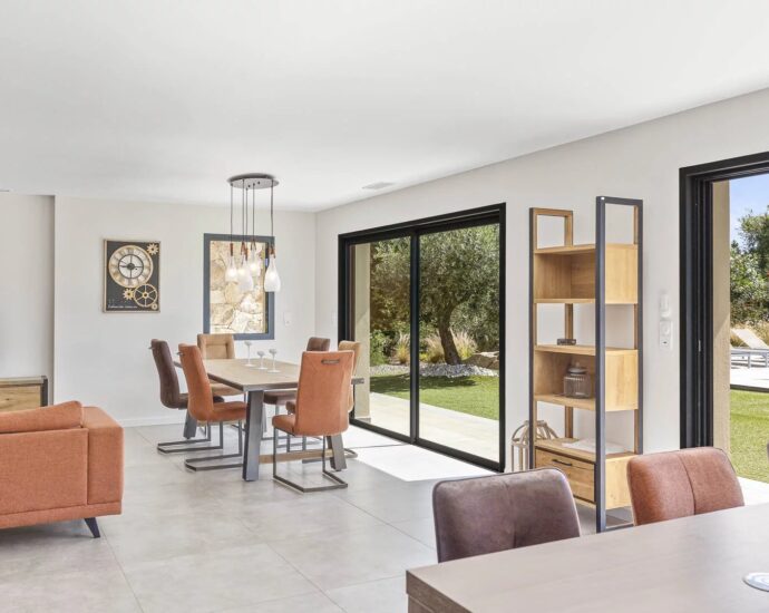 Pinarello, Villa contemporaine, 4 chambres, Piscine, plage à pied