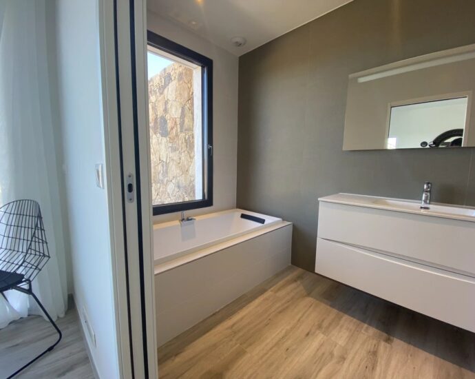 Vilatta –  VILLAS – 5 BEDROOM – SEA VIEW