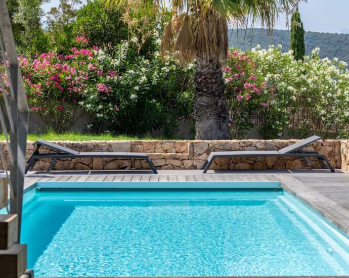 Capicciola – Set of 2 beautiful 6-room villas, pool, sea view, close to the beach