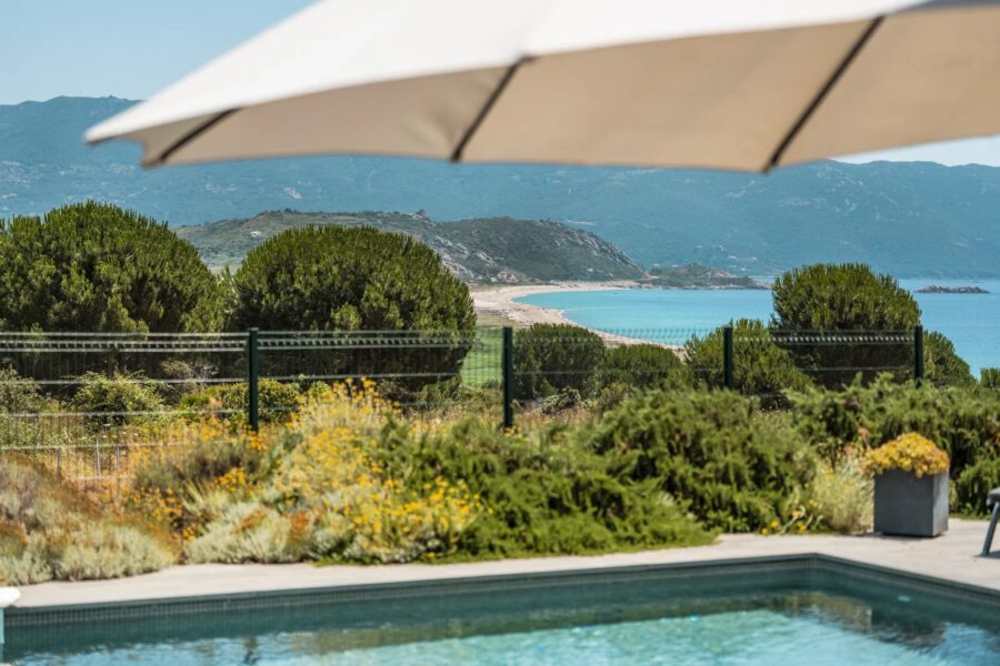 Architect villa, 5 bedrooms, panoramic sea view, swimming pool, beaches on foot