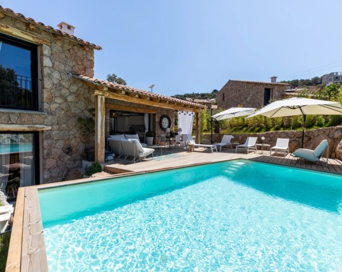 Arasu – Bergerie, de 3 chambres, dortoir avec piscine, proche du cabanon bleu