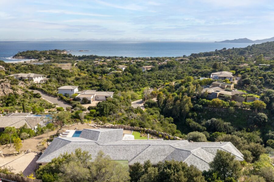 Palombaggia, 7 bedroom villa, sea view, swimming pool, beach on foot