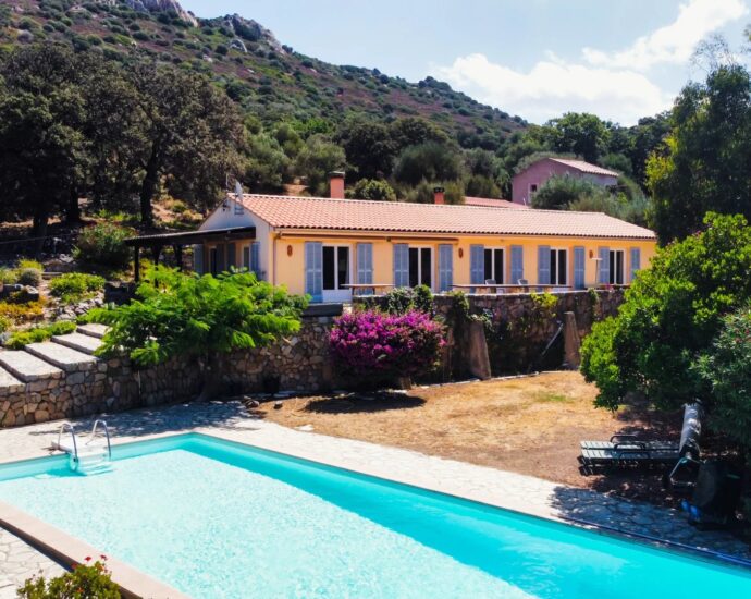 Lumio, charming estate in the heart of nature, sea view