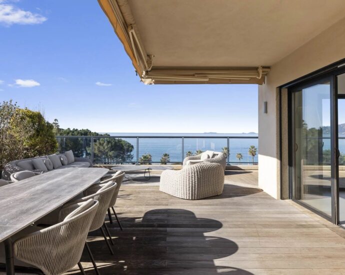 Exclusivité, Rive Sud Ajaccio, Porticcio, Penthouse, vue mer panoramique, 3 chambres, plages à pied