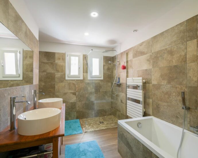 Sea View Villa in Bastelicaccia – 5 Bedrooms, 2 Independent Apartments
