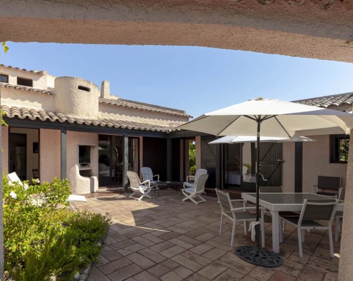 Porto-Vecchio, Domaine de Cala Rossa, villa 4 chambres, piscine, plage à pied