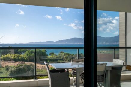Pietrosella, T3, Rive Sud, 2 chambres, plage à pied, vue panoramique  mer