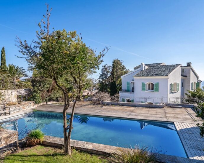Miomo, 6 bedroom villa, swimming pool, panoramic sea view, walking distance to the beach