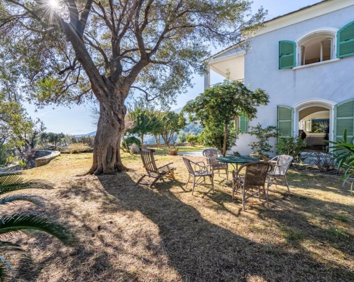 Miomo, 6 bedroom villa, swimming pool, panoramic sea view, walking distance to the beach