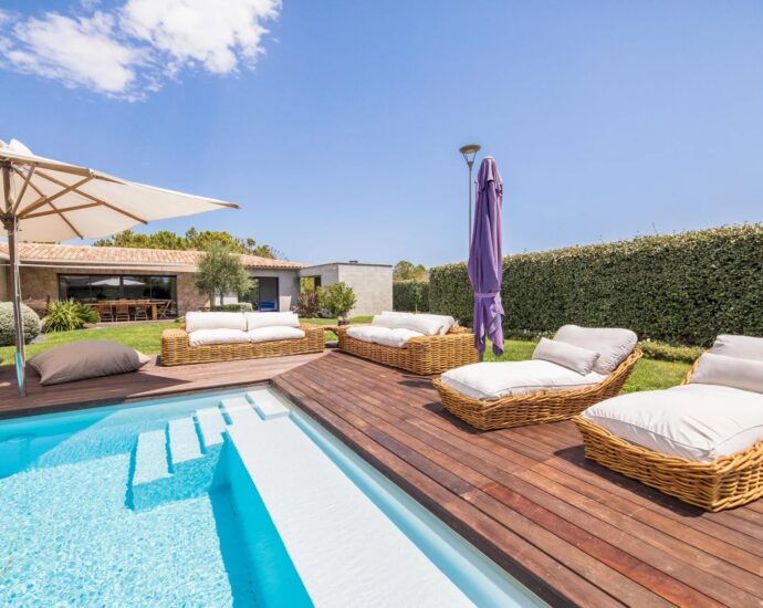 Porto-Vecchio, Saint-Cyprien, villa 4 chambres, piscine, plage à pied