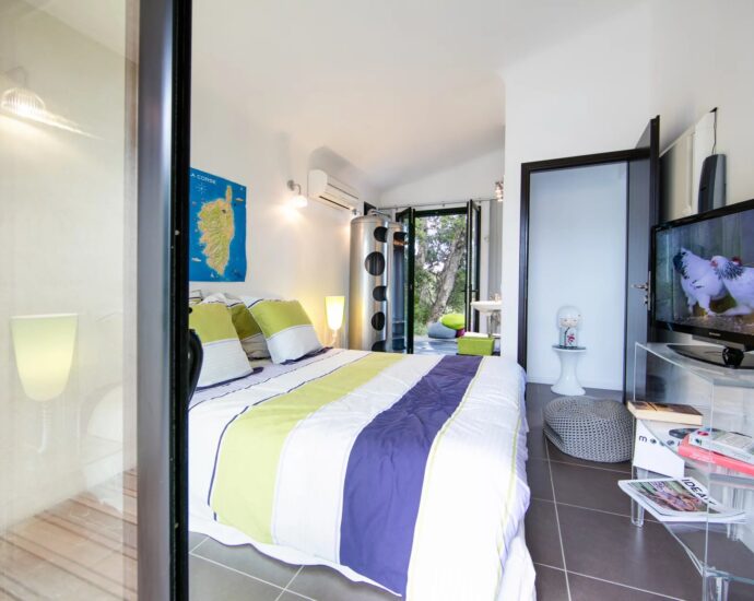 SOUTH CORSICA- MODERN VILLA –  5 BEDROOMS – POOL – SEA VIEW – NEAR FAUTEA BEACH