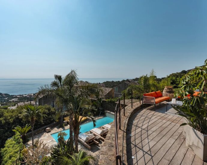 Erbalunga, Villa 4 chambres, vue mer panoramique, piscine