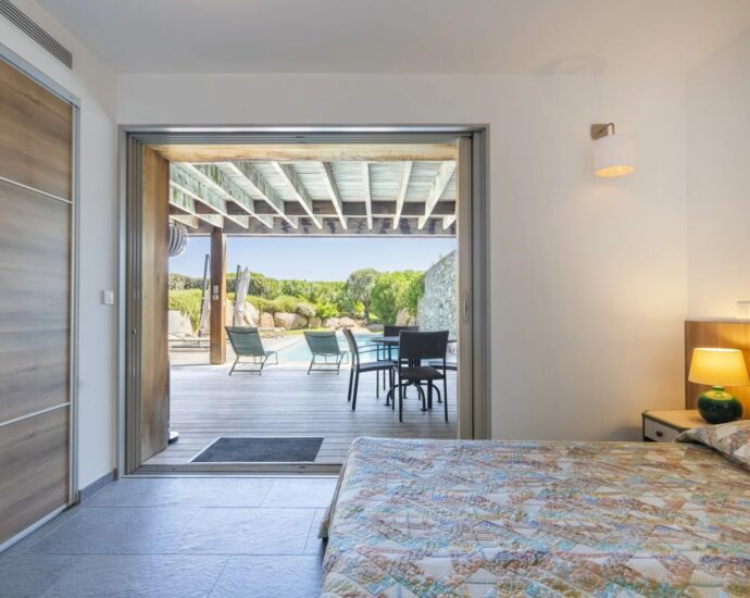 Santa Giulia – Plage à pied – Villa 4 chambres – Vue mer