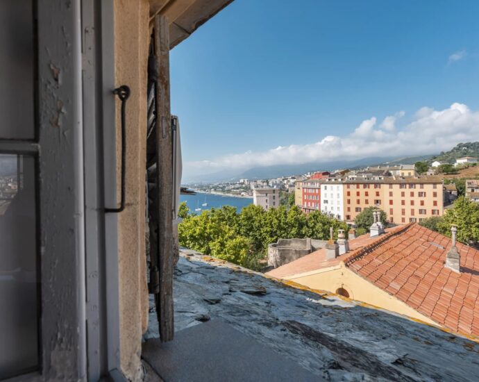 Bastia, citadelle, appartement, 4 chambres, vue panoramique