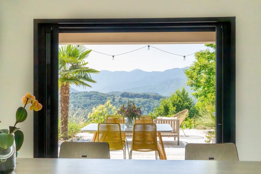 Ucciani, 3-Bedroom Villa with Panoramic Mountain Views