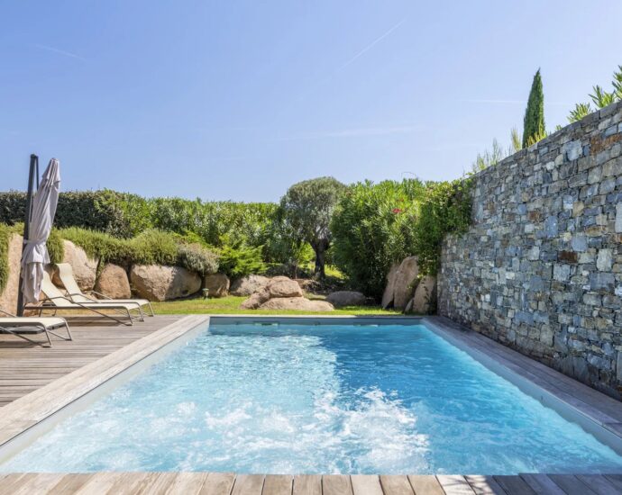 Santa Giulia – Plage à pied – Villa 4 chambres – Vue mer