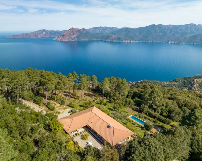 Piana Exclusivité,  Villa de charme, 4 chambres avec vue mer et montagnes