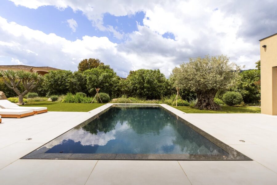 Lecci, Villa Contemporaine, 3 chambres, Piscine, Proche plage