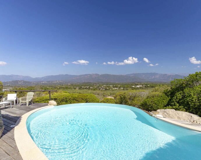 Porto-Vecchio, Domaine de Cala Rossa, villa 4 chambres, piscine, plage à pied