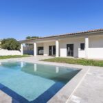 Solenzara, Marine de Solaro, Contemporary Villa, 5 Bedrooms, Heated Pool, Open Mountain Views, Walking Distance to the Beach