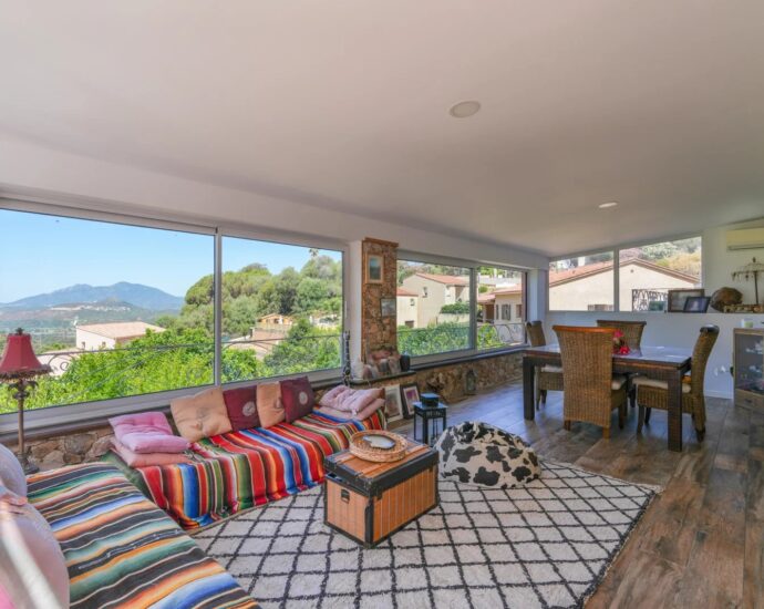 Sea View Villa in Bastelicaccia – 5 Bedrooms, 2 Independent Apartments