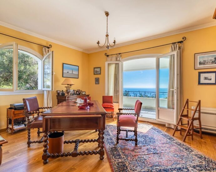 Miomo, 6 bedroom villa, swimming pool, panoramic sea view, walking distance to the beach
