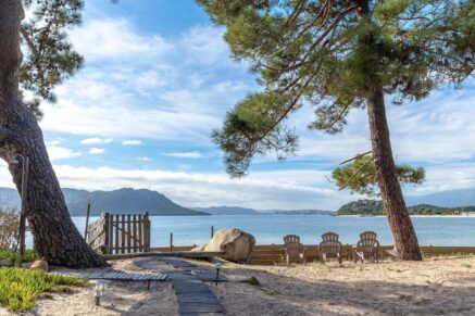 Exceptional, in the Cala Rossa area, 2 semi-detached villas, waterfront
