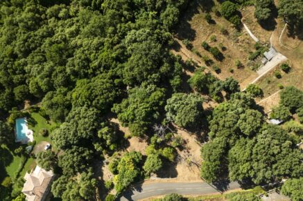 Borgo, plot, 43,056 sq.ft, permit for 5,382 sq.ft architect-designed villa, sea view