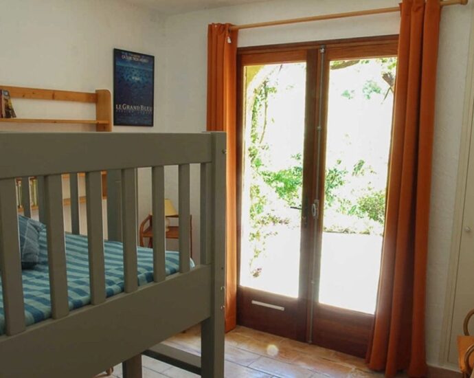 Porto-Vecchio, Domaine de Cala Rossa, villa 5 chambres, vue mer et plage à pied