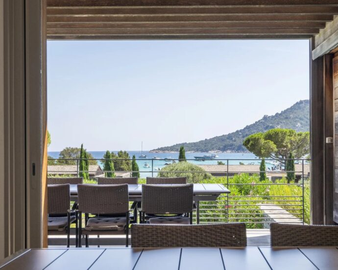 Santa Giulia – Plage à pied – Villa 4 chambres – Vue mer