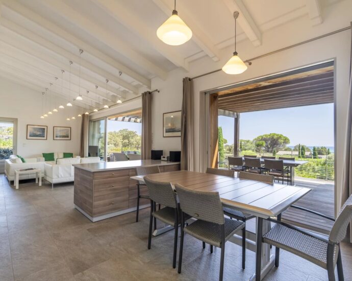 Santa Giulia – Plage à pied – Villa 4 chambres – Vue mer