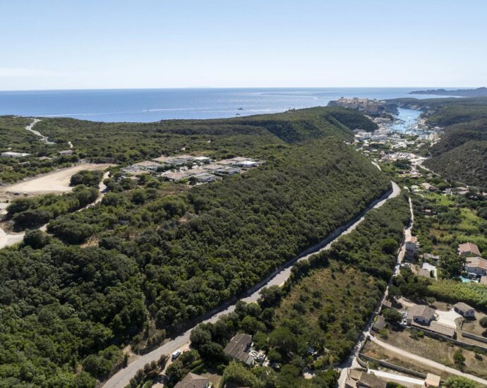 BONIFACIO, Terrain constructible, Permis de construire