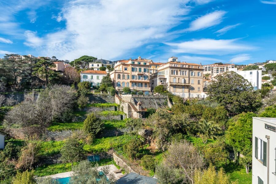 Bastia, centre-ville, maison de maître, 5 chambres, piscine, proche plage