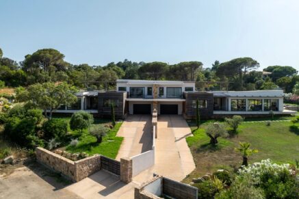 Capicciola – Set of 2 beautiful 6-room villas, pool, sea view, close to the beach