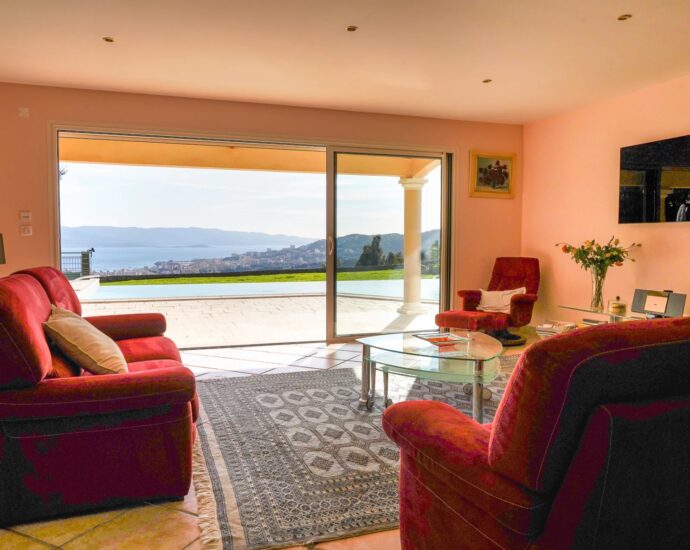 Proche Ajaccio, Alata, vue mer panoramique, 5 chambres