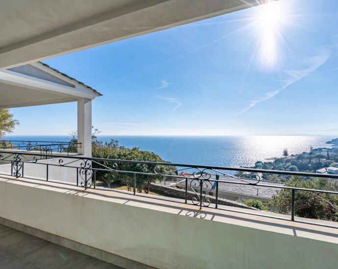 Miomo, 6 bedroom villa, swimming pool, panoramic sea view, walking distance to the beach