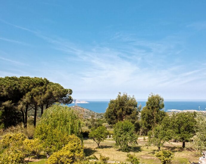 Lumio, charming estate in the heart of nature, sea view