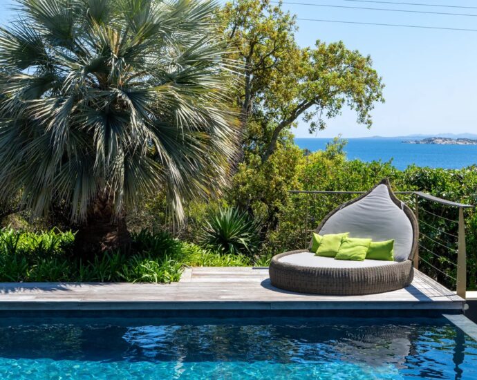 Bonifacio, Cala Longa , Villa 6 rooms, swimming pool, sea view, RL357 Marina Di Cavu