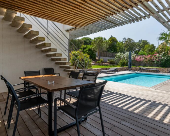 Capicciola –  Villa mitoyenne T6, sans vis à vis,  vue mer, proche plage