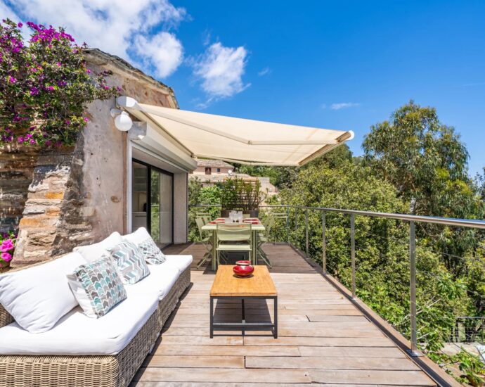 Erbalunga, 6-bedroom villa, waterfront, panoramic sea view, swimming pool