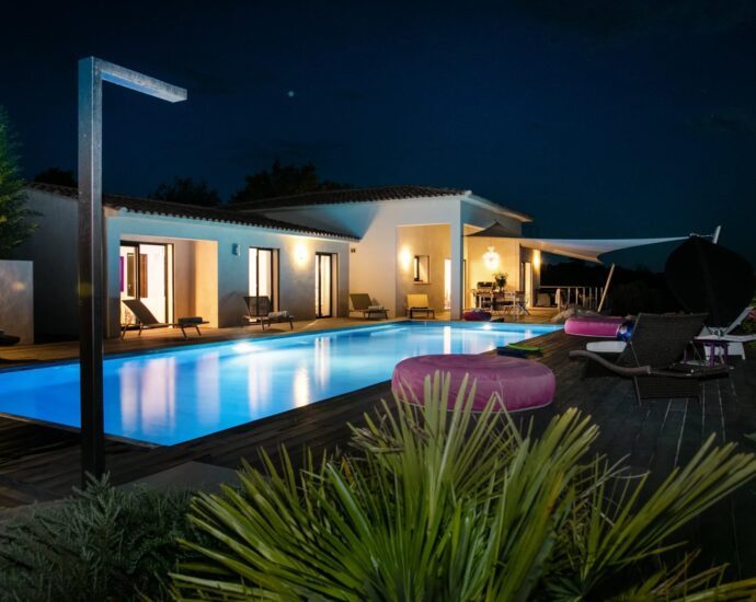 SOUTH CORSICA- MODERN VILLA –  5 BEDROOMS – POOL – SEA VIEW – NEAR FAUTEA BEACH