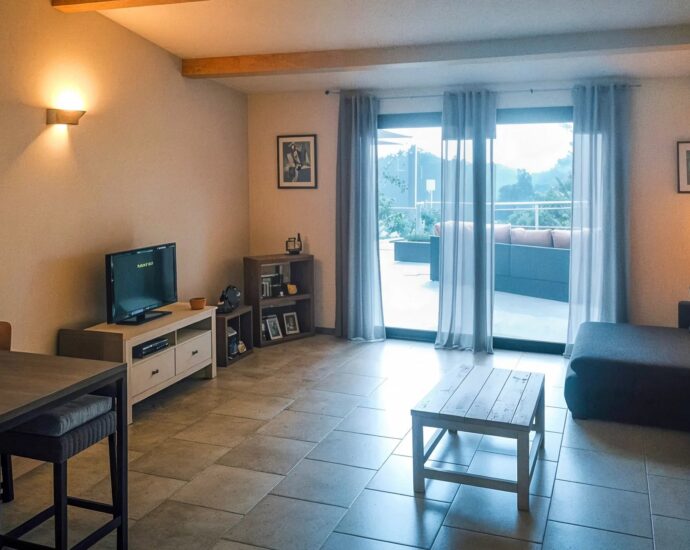 Porto-Vecchio,  Villa type bergerie, 2 chambres, vue dégagée