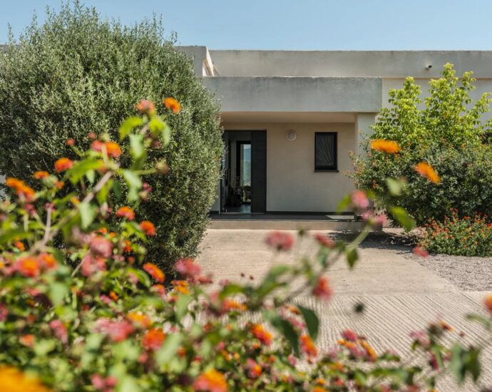 Architect villa, 5 bedrooms, panoramic sea view, swimming pool, beaches on foot