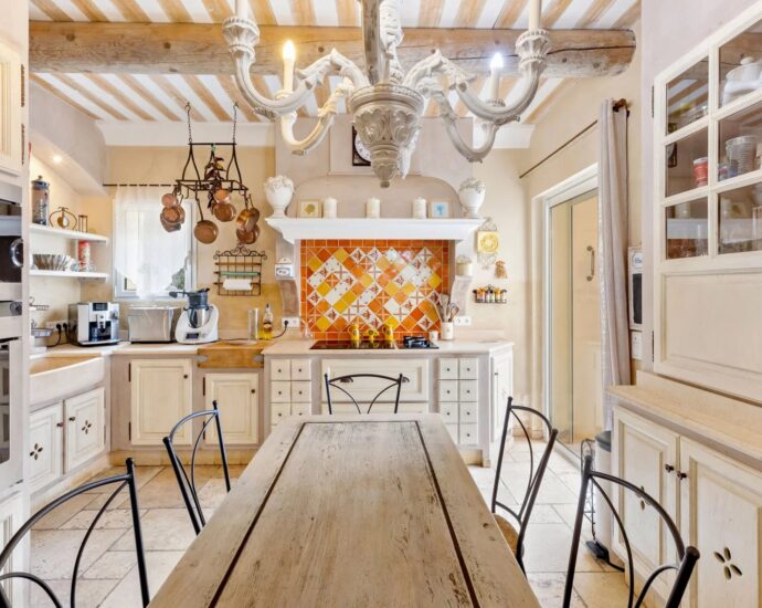 Exceptional, in the Cala Rossa area, 2 semi-detached villas, waterfront