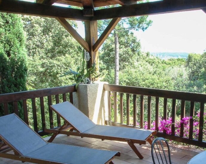 Porto-Vecchio, Domaine de Cala Rossa, villa 5 chambres, vue mer et plage à pied
