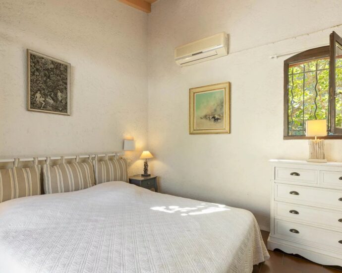 Porto-Vecchio, Domaine de Cala Rossa, villa 4 chambres, piscine, plage à pied
