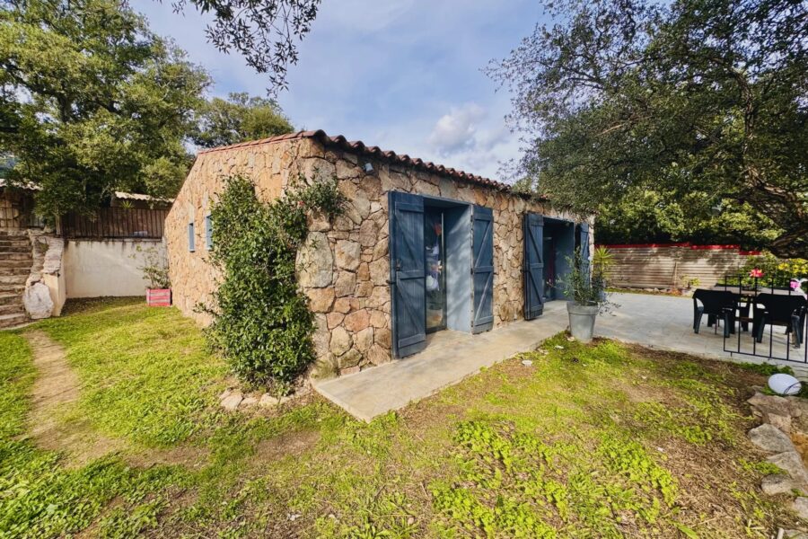 Porto-Vecchio,  Villa type bergerie, 2 chambres, vue dégagée