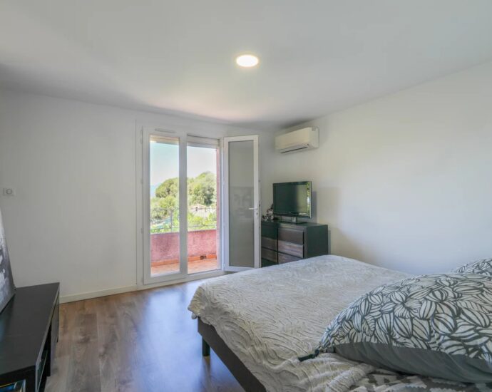 Sea View Villa in Bastelicaccia – 5 Bedrooms, 2 Independent Apartments